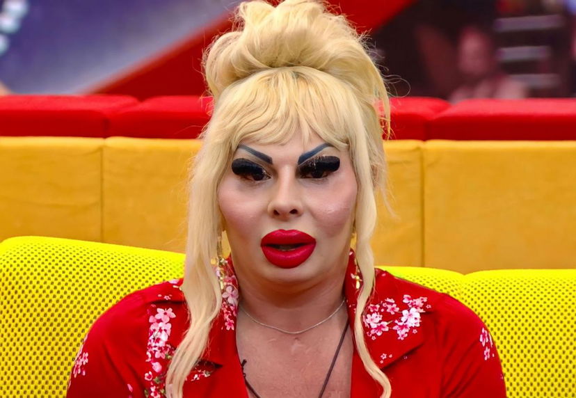 Gf Vip 7, Elenoire Ferruzzi criticata dai Vipponi dopo lo scontro con Nikita Pelizon: “Un’insicura con le ciglia incollate con l’Attack!” preview