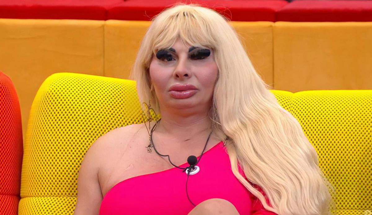 Gf Vip 7, Elenoire Ferruzzi punita col televoto flash: il pubblico la elimina con il 90% dei voti article-post