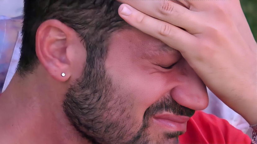 Gf Vip 7, risveglio nostalgico per Luca Salatino: “Ho bisogno della mia ragazza!”. La reazione di Soraia Ceruti preview