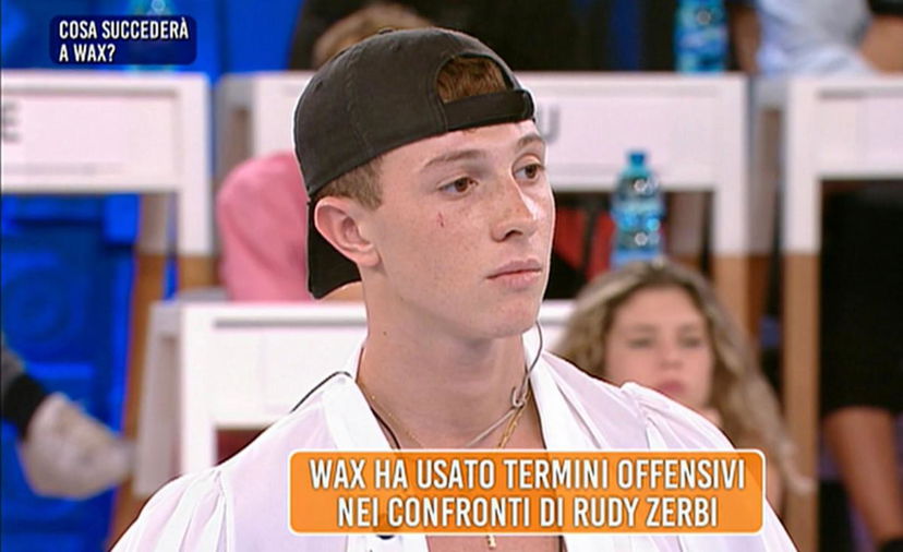 Amici 22, Wax critica pesantemente Rudy Zerbi: “Falso, bastar*o”. Arriva la replica dei prof preview