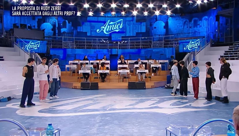Amici 22, Rudy Zerbi propone l’eliminazione immediata di alcuni alunni: ecco perché! preview