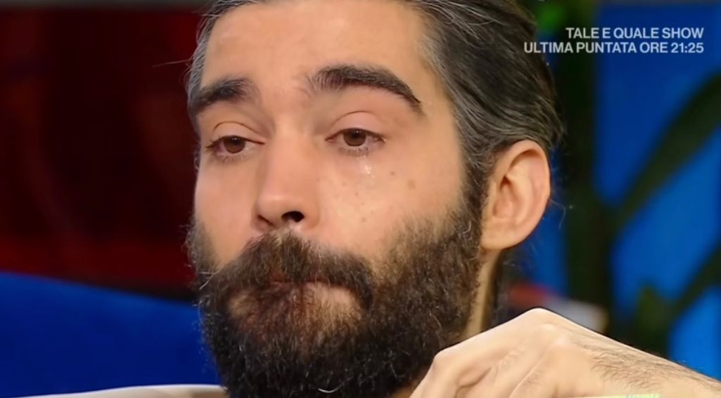 Oggi è un altro giorno, Lorenzo Biagiarelli in lacrime “a causa” di Leon, figlio di Selvaggia Lucarelli article-post