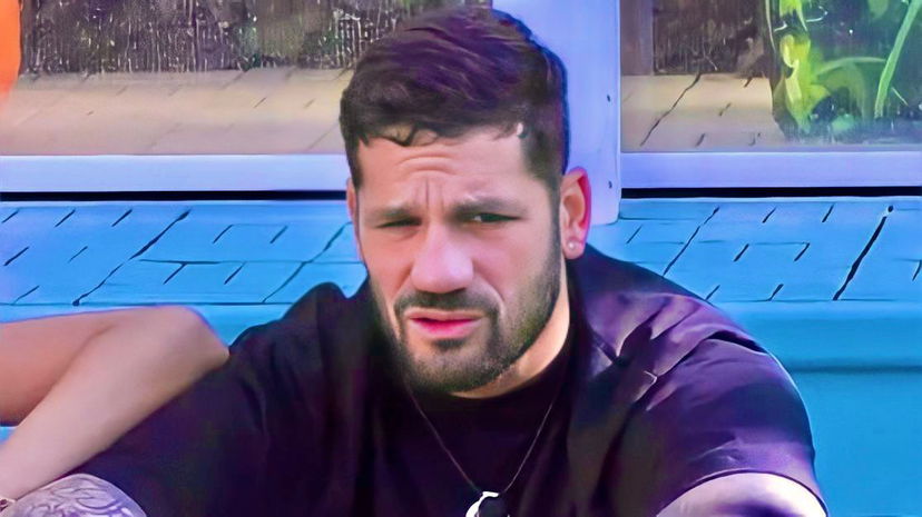 Gf Vip 7, Luca Salatino dopo le lacrime torna sui suoi passi: “Devo reagire, lo devo fare per Soraia Ceruti” preview