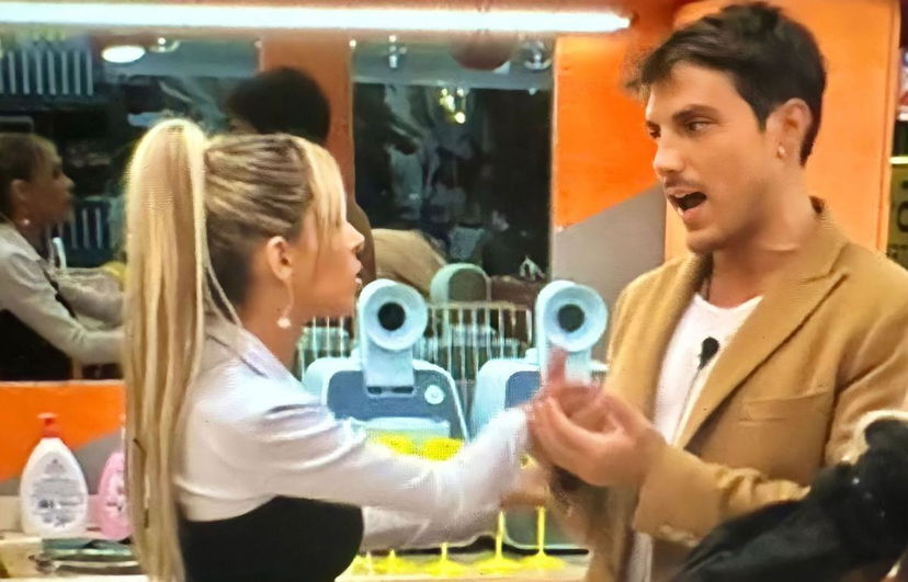 Gf Vip 7, dopo la diretta Oriana Marzoli si scusa con Daniele Dal Moro che sbrocca: “Questo teatrino era quello che volevi!” preview