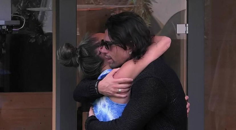 Gf Vip 7, cresce l’intesa tra Luca Onestini e Nikita Pelizon preview