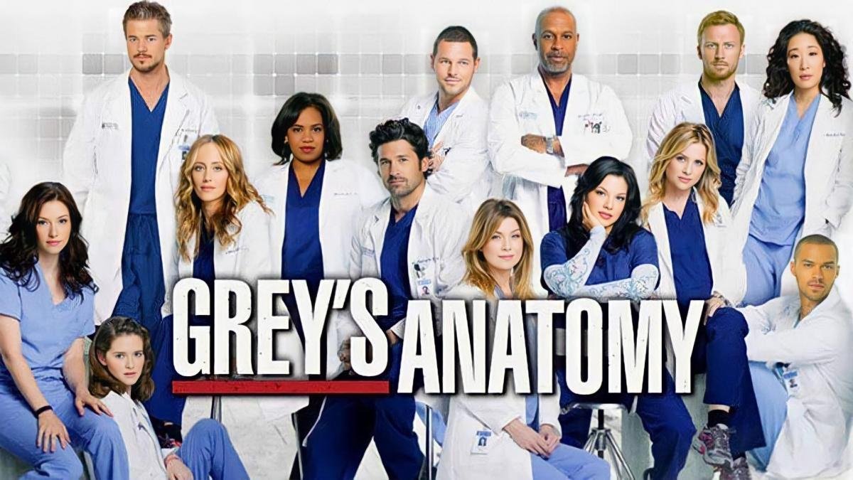 Grey’s Anatomy, scoppia l’amore tra uno storico protagonista del medical drama e un’attrice di Station 19 (Foto)