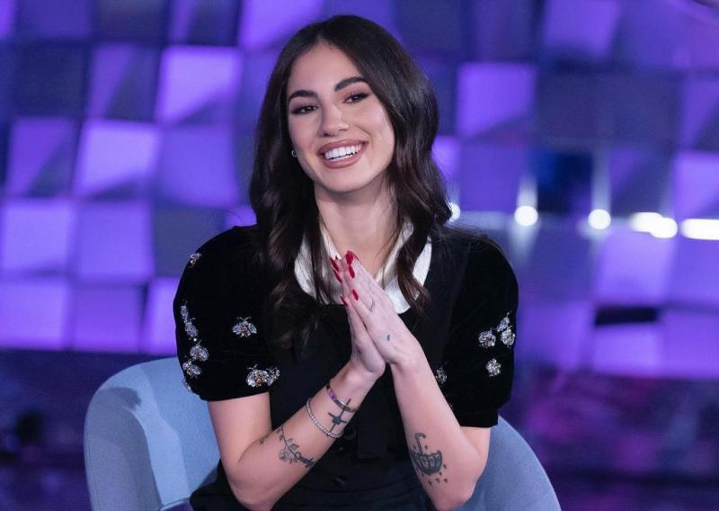 Verissimo, Giulia De Lellis a proposito della storia con Carlo Beretta: “L’amore è stata una medicina incredibile per me. Con lui sogno di…” preview