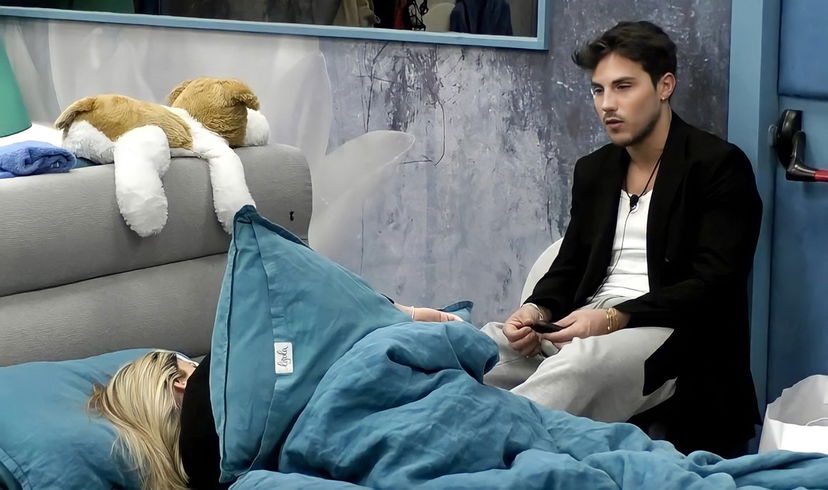 Gf Vip 7, nuovo confronto tra Daniele Dal Moro e Oriana Marzoli: “Tu fai la defic**nte con Luca Onestini tutti i giorni” preview