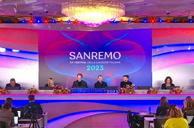 Sanremo 2023, la conferenza stampa della finale: la scaletta e gli ospiti. E a proposito della presunta lite tra Anna Oxa e Madame… preview