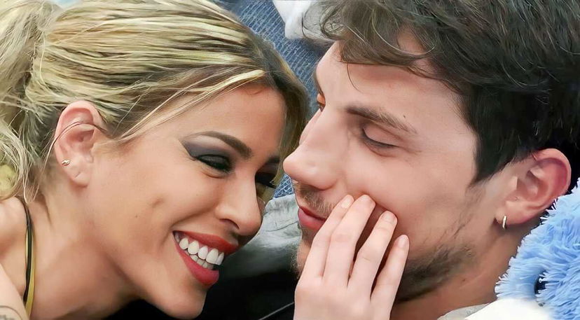 Gf Vip 7, tenerezze tra Oriana Marzoli e Daniele Dal Moro che le chiede: “Perché hai sempre bisogno di conferme?” preview