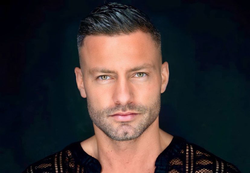 Uomini e Donne, Eugenio Colombo avvistato mentre baciava un noto volto dello spettacolo: ecco di chi si tratta preview