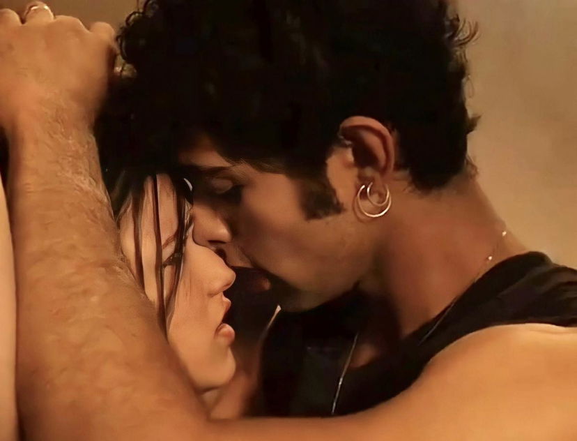 Mare Fuori 3, Maria Esposito racconta come lei e Massimiliano Caiazzo si sono preparati per le scene di Rosa e Carmine preview