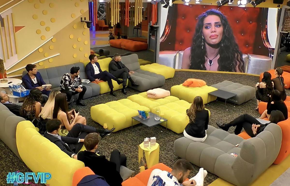 Gf Vip 7, trentaduesima puntata: frizioni tra Oriana Marzoli e Martina Nasoni, Antonella Fiordelisi smentisce di essere vittima di bullismo. In nomination… article-post