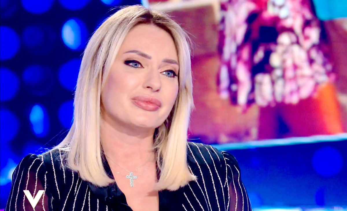 Verissimo, Manila Nazzaro in lacrime svela perché è finita la sua storia con Lorenzo Amoruso: “Non mi vergogno a dire che…” article-post