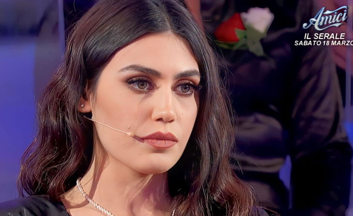 Uomini e Donne, Alice Barisciani dopo la mancata scelta da parte di Federico Nicotera: “Per scegliere una persona come me ci vogliono gli attributi” article-post