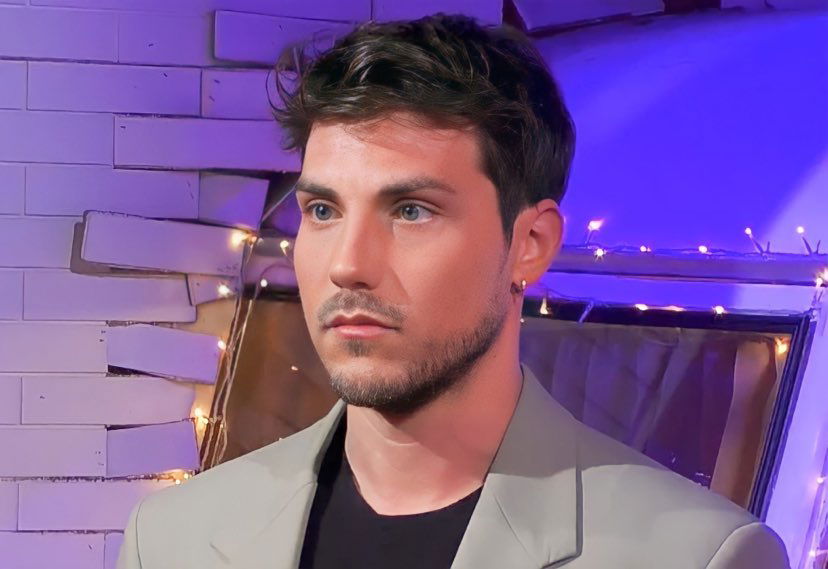 Gf Vip 7, Daniele Dal Moro reagisce alle parole di Alfonso Signorini sulla sua squalifica preview