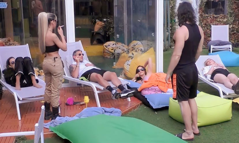 Gf Vip 7, momento di tregua tra Antonella Fiordelisi e gli Spartani: “Io sono un po’ provocatrice, ma solo quando vedo cose strane…” preview