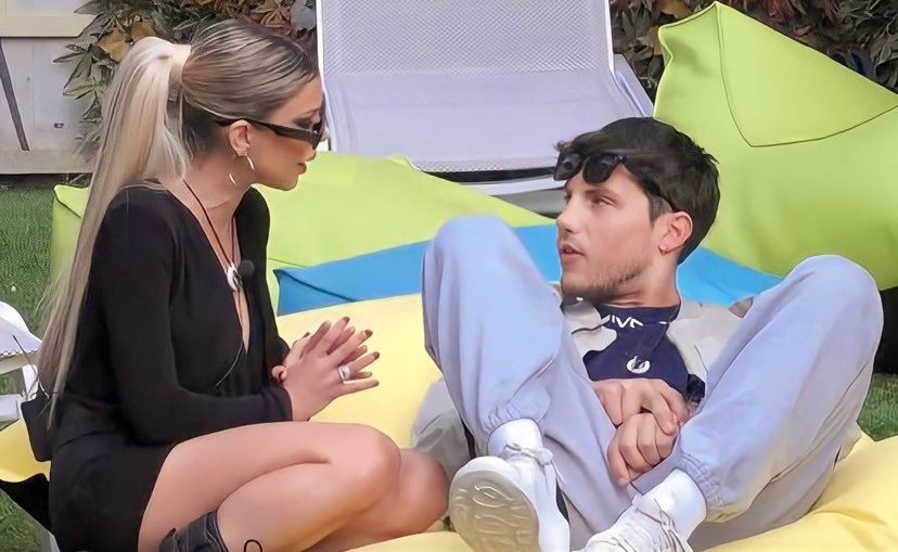 Gf Vip 7, continuano i malumori tra Oriana Marzoli e Daniele Dal Moro che l’accusa: “Basta cercare l’approvazione degli altri!” preview