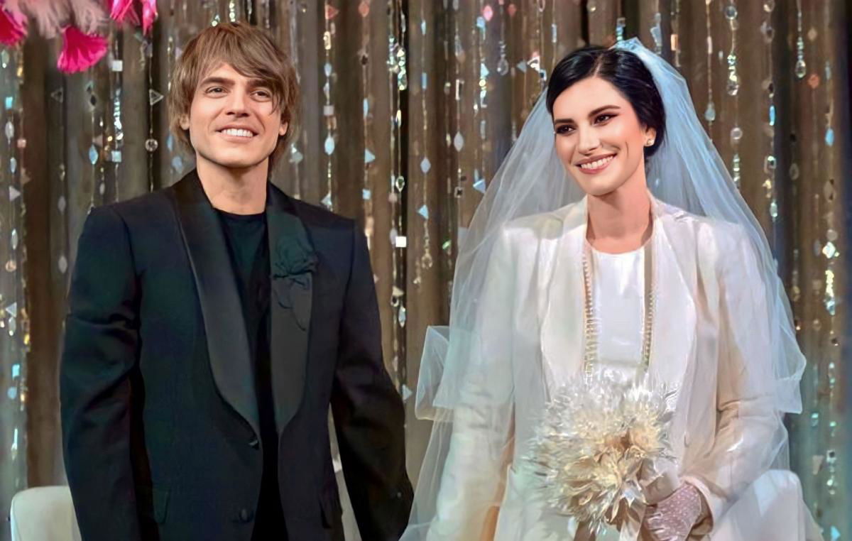 Laura Pausini e Paolo Carta si sono sposati: “Abbiamo detto sì!” article-post