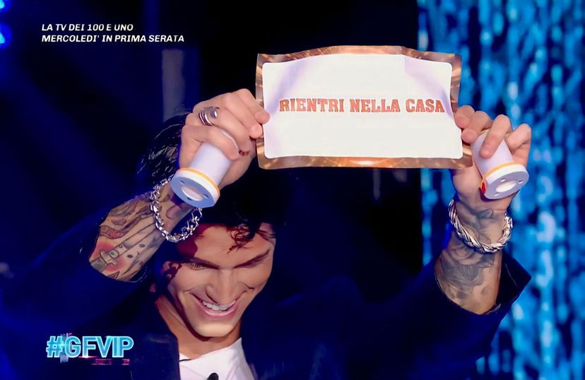 Gf Vip 7, quarantunesima puntata: eliminato Andrea Maestrelli che ha il biglietto di ritorno e rientra in Casa! I nominati sono… preview