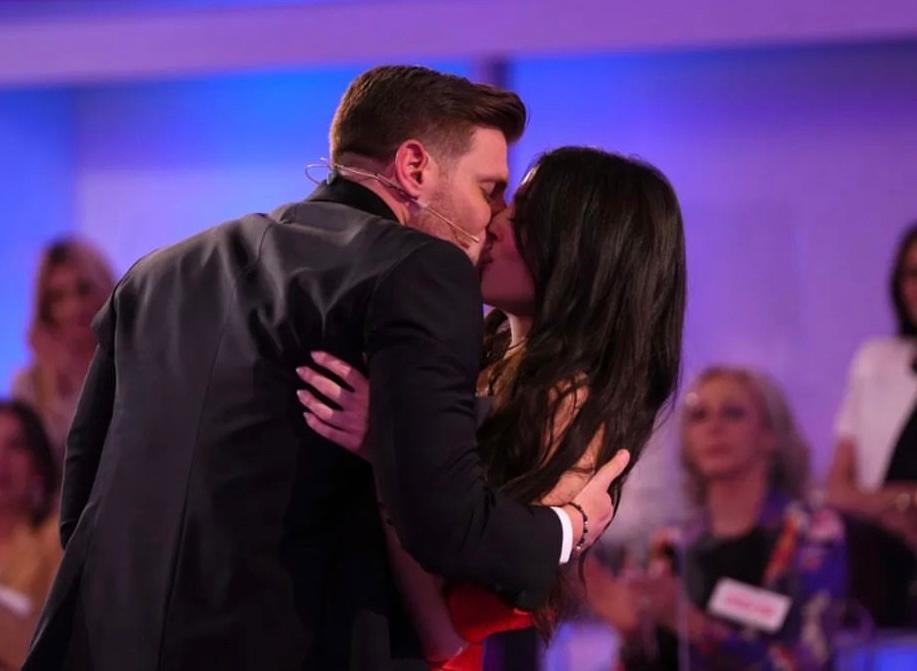 Uomini e Donne, Lavinia Mauro e Alessio Corvino pubblicano il loro primo selfie di coppia article-post