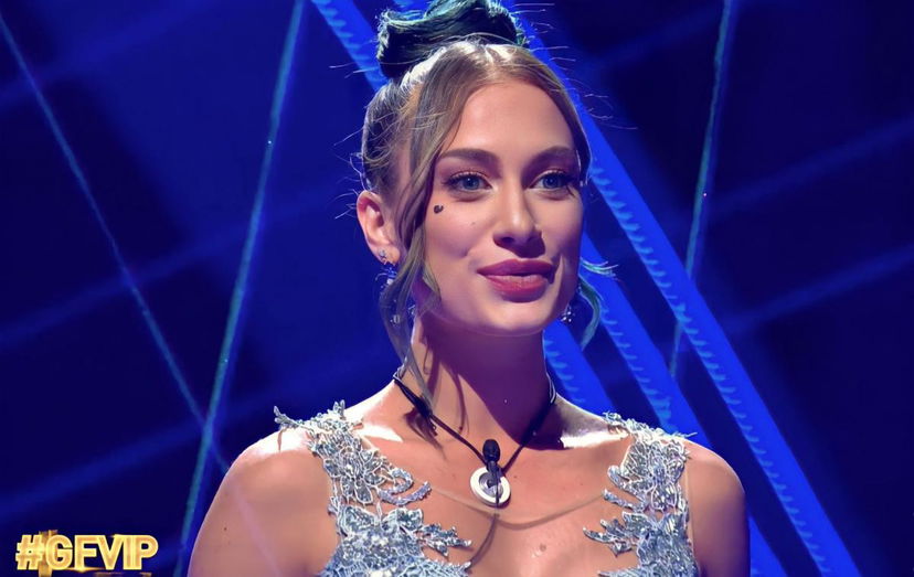 Gf Vip 7, le prime parole di Nikita Pelizon dopo la vittoria: “Il mondo sembra spesso molto ingiusto, ma stavolta la verità ha vinto!” (Video) preview