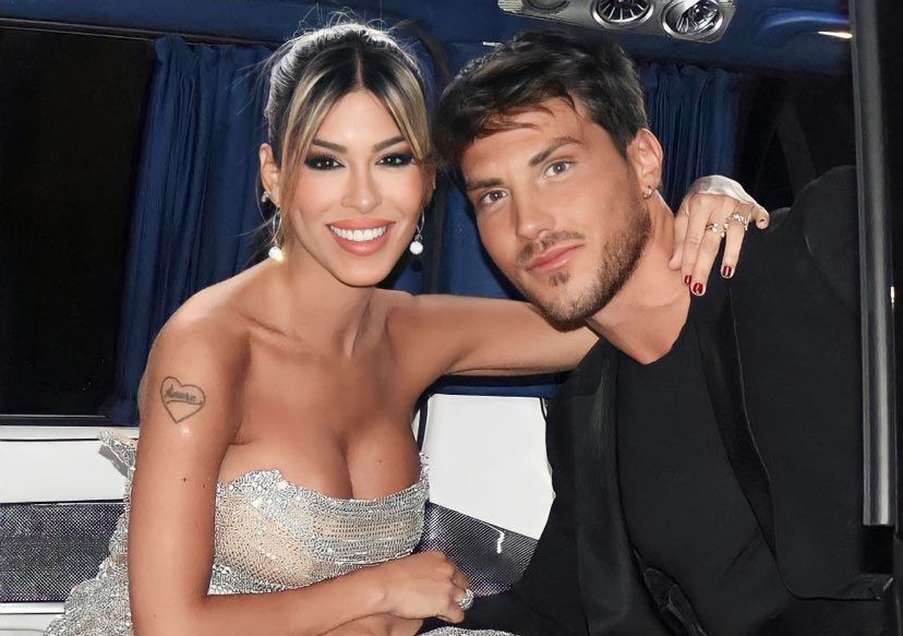 Gf Vip 7, Daniele Dal Moro sorprende Oriana Marzoli con un mazzo di rose rosse ma un dettaglio non è sfuggito ai fan (Video) preview