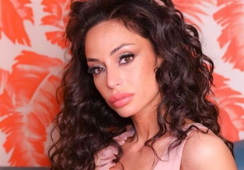 Raffaella Fico in tv dopo la fine della storia con Armando Izzo: “Sono stata tradita, ho scoperto dei messaggi e…” preview