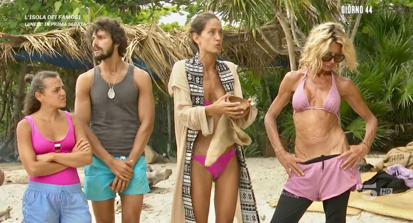 Isola 17, Helena Prestes torna in gioco e subito scatta la polemica con il resto dei naufraghi: ecco cosa è successo preview
