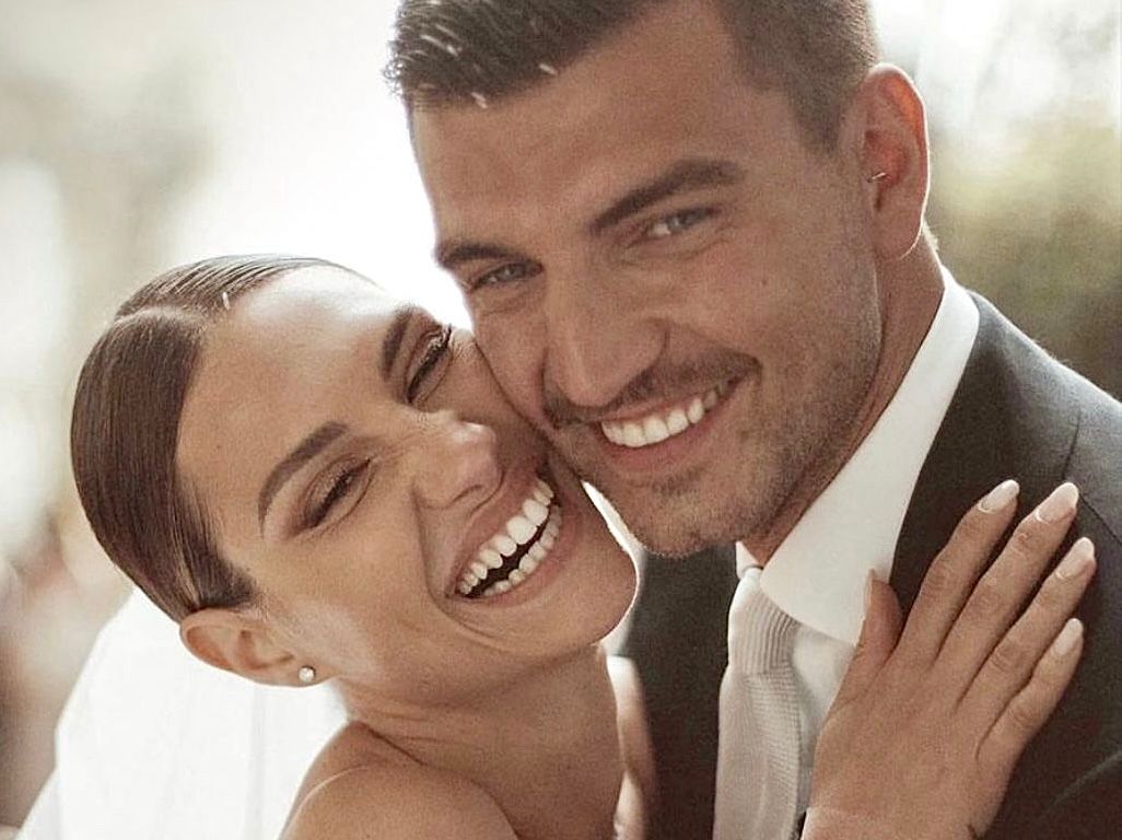 Uomini e Donne, la dolce dedica di Marco Fantini a Beatrice Valli per il primo anniversario di matrimonio: “È bastato il primo sguardo e…” article-post