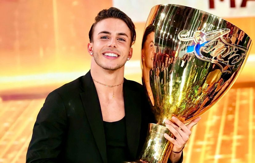 Amici 22, Mattia Zenzola svela: “Ritornare nel talent come professionista? È un pensiero che…” preview