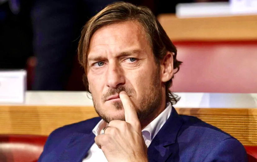 Francesco Totti prima di Noemi Bocchi aveva scambiato messaggi con una naufraga dell’Isola 17? L’indiscrezione preview