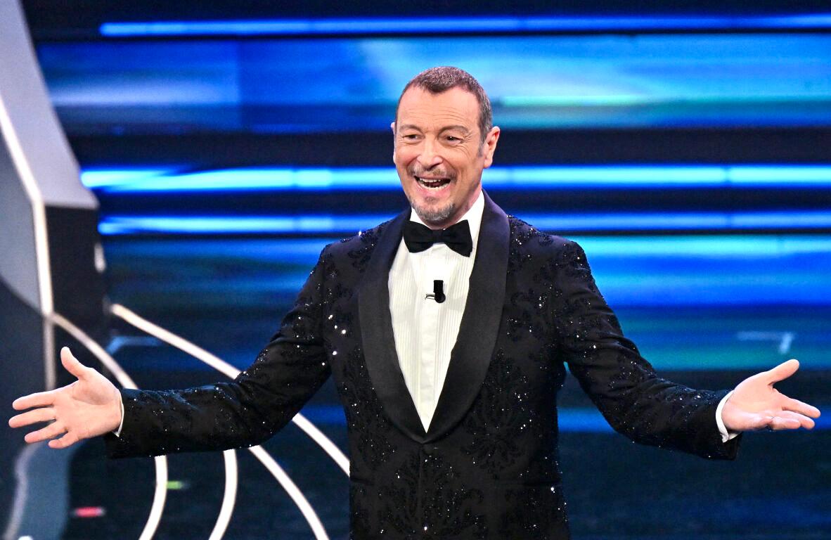 Sanremo 2024, Amadeus: “Ci saranno novità nel regolamento, sarà diverso dagli anni scorsi!” article-post
