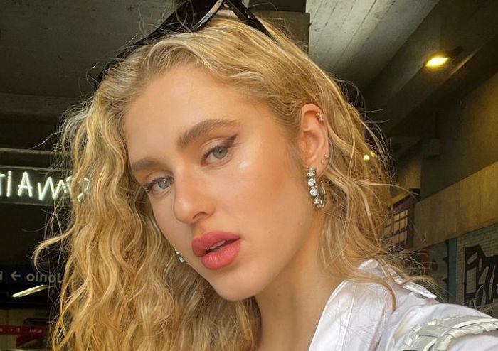 Amici, Isobel Kinnear si è fidanzata con Federico Nicotera? Gli indizi (Foto) preview