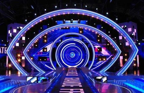 Gf Vip, nota ex Vippona smaschera l’ex fidanzato: “Chiamava i paparazzi” preview