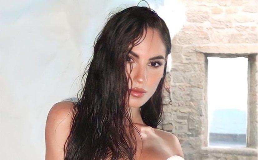 Giulia De Lellis in vacanza in Israele fa scoppiare la polemica: la sua risposta e il commento di Selvaggia Lucarelli preview