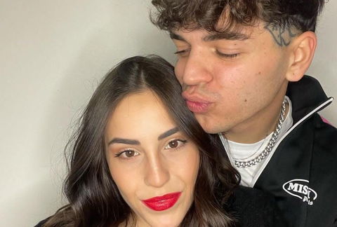 Isola, Blind si separa dalla moglie e lei sbotta sui social: “Matrimonio distrutto dopo 10 giorni” preview