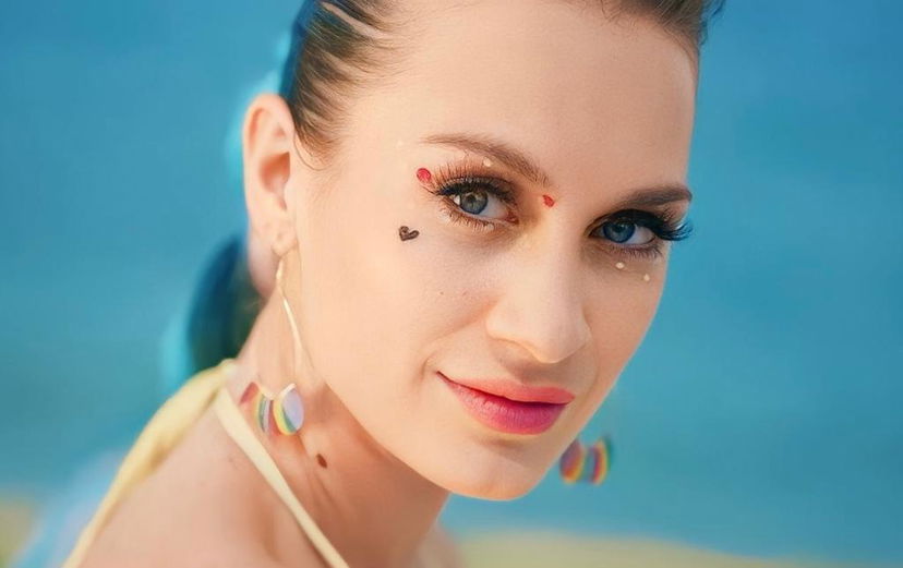 Gf Vip 7, Nikita Pelizon lancia il videoclip del suo primo singolo e ringrazia i fan: “Mi sembra di vivere un sogno, ho finalmente una famiglia unita” preview