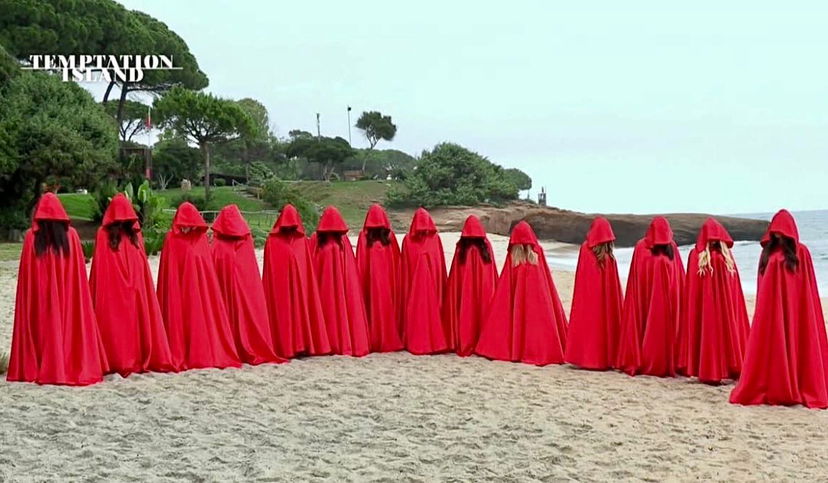 Temptation Island, l’ex tentatrice Ilaria Gallozzi svela quanto guadagnano i tentatori: “Dicono che prendiamo dai 1800 ai 2500€, in realtà…” preview