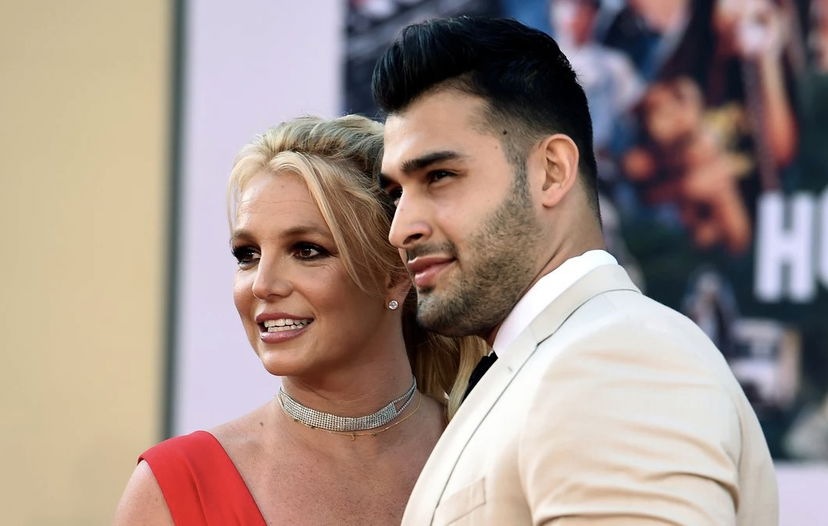 Sam Asghari conferma ufficialmente la fine del matrimonio con Britney Spears: il comunicato social preview