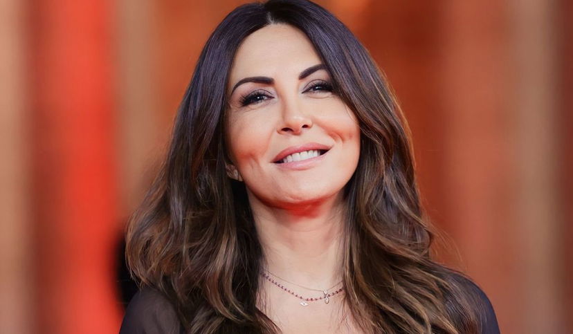 Sabrina Ferilli a cuore aperto su Vanity Fair: “Ho iniziato a dire molto tardi che facevo l’attrice perché…” preview