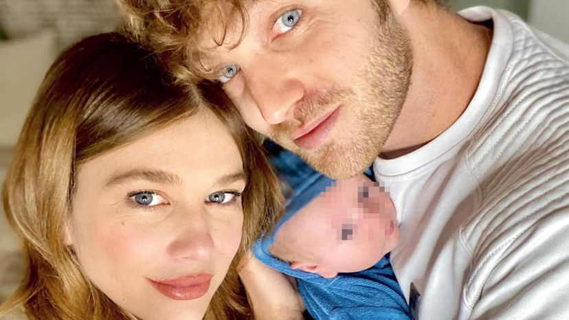 Gf Vip, nozze in vista per Clizia Incorvaia e Paolo Ciavarro? Lei confessa: “Lui ha iniziato a parlare dell’anello perché…” preview