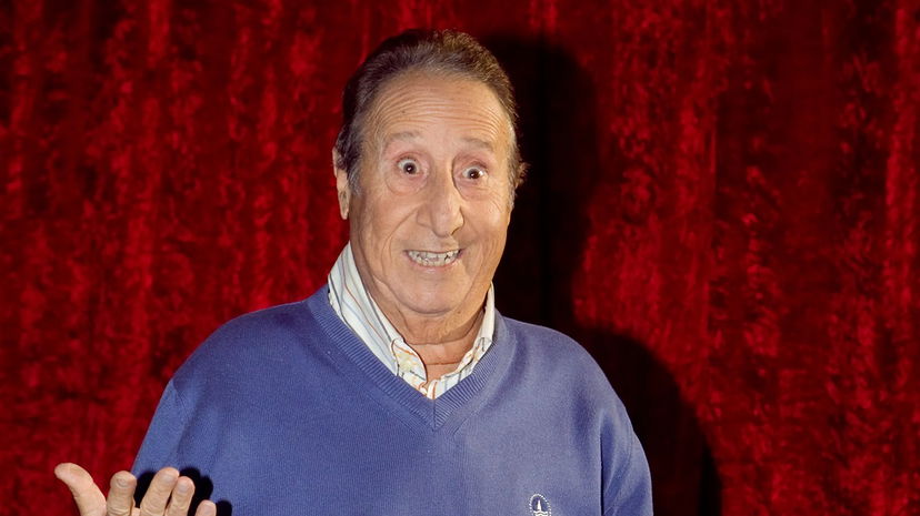 Grande Fratello, Alvaro Vitali svela: “Alfonso Signorini mi voleva nella Casa, ma ecco il motivo per cui non entrerò!” preview