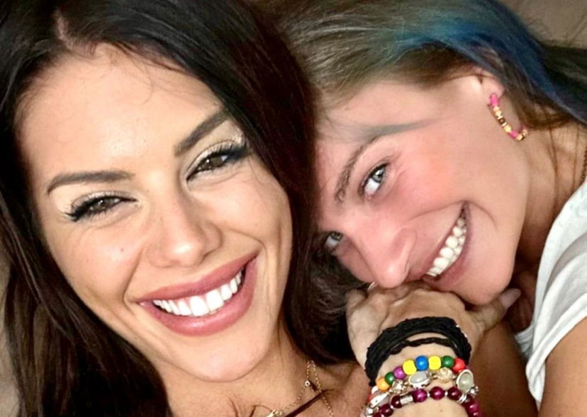 Antonella Fiordelisi pubblica un tweet sarcastico su Nikita Pelizon e scatena le reazioni del web preview