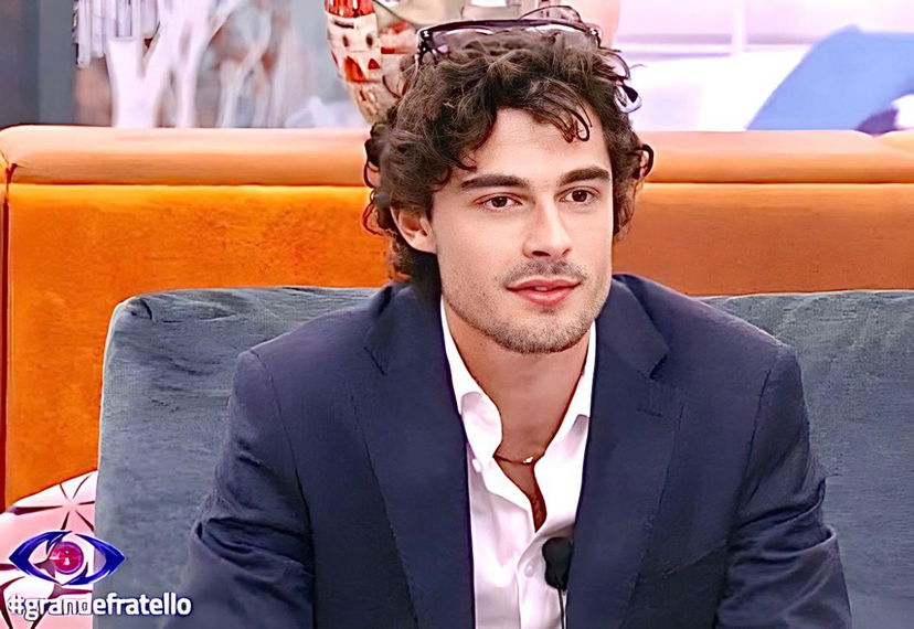 Grande Fratello, Vittorio Menozzi sempre più isolato dagli inquilini: “La pasta non dategliela per principio”. Sul web è polemica preview