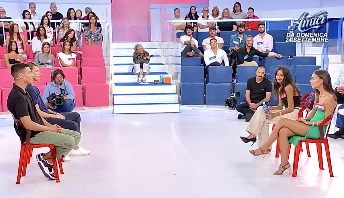 Uomini e Donne: l’opinione di Chia sulla puntata del 18/09/23 article-post