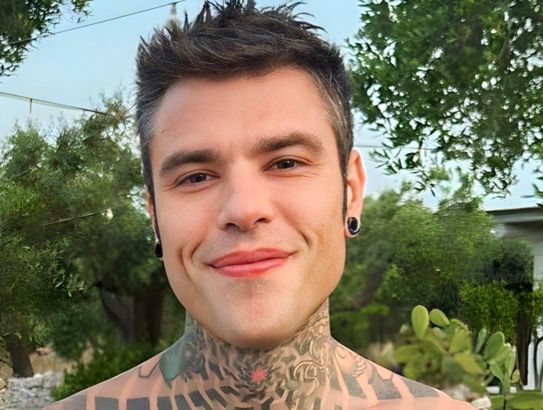 Fedez, in miglioramento le condizioni del cantante: vicine le dimissioni dall’ospedale? preview