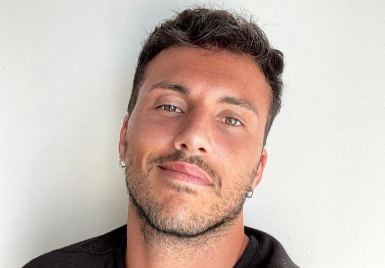 Uomini e Donne, Giulio Raselli scatena la polemica: “Ecco perché dico ‘viva il sud Italia’, perché al nord…” preview