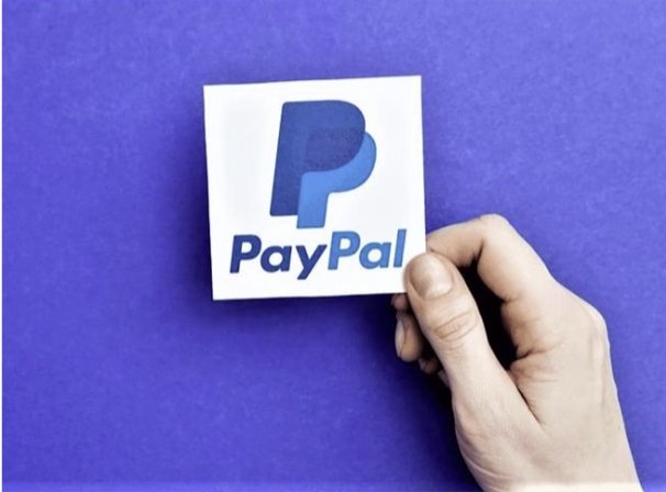 Quanto è comodo parlare con PayPal quando si è in trasferta?