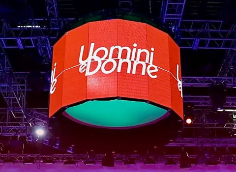 Uomini e Donne, ex corteggiatrice mostra le conseguenze dell’allattamento sul suo fisico: “Mi vengono i brividi quando guardo le foto” preview